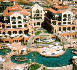 Cabo from the Air (http://www.sanbachs.net/cgi-bin/mexico/mexico3.cgi/City=SJC&Hotels=)
