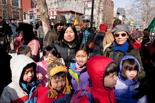 chinatown-crowd Lot's of people in Chinatown